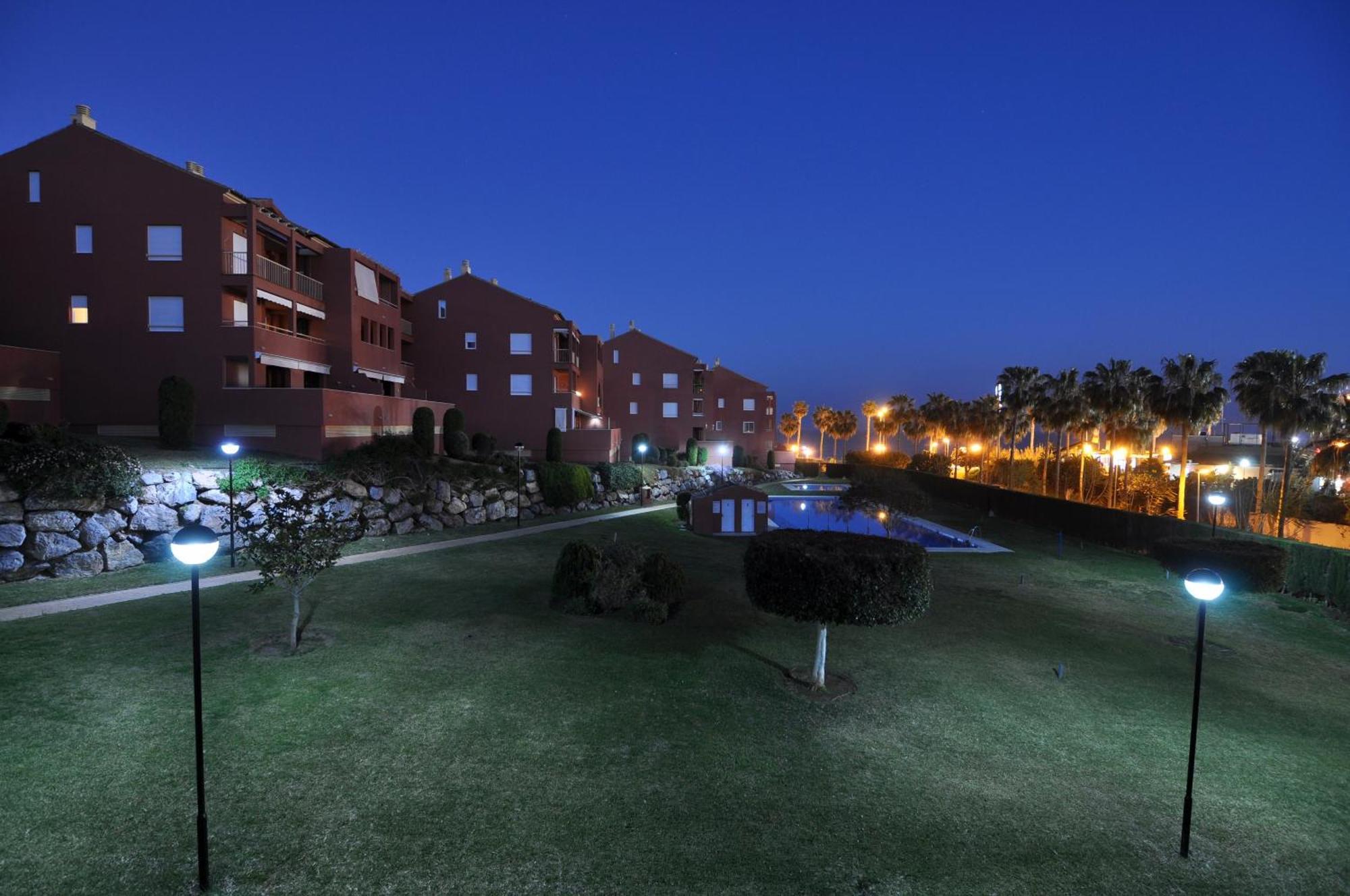 Apartamento Las Camelias ベナルマデナ エクステリア 写真