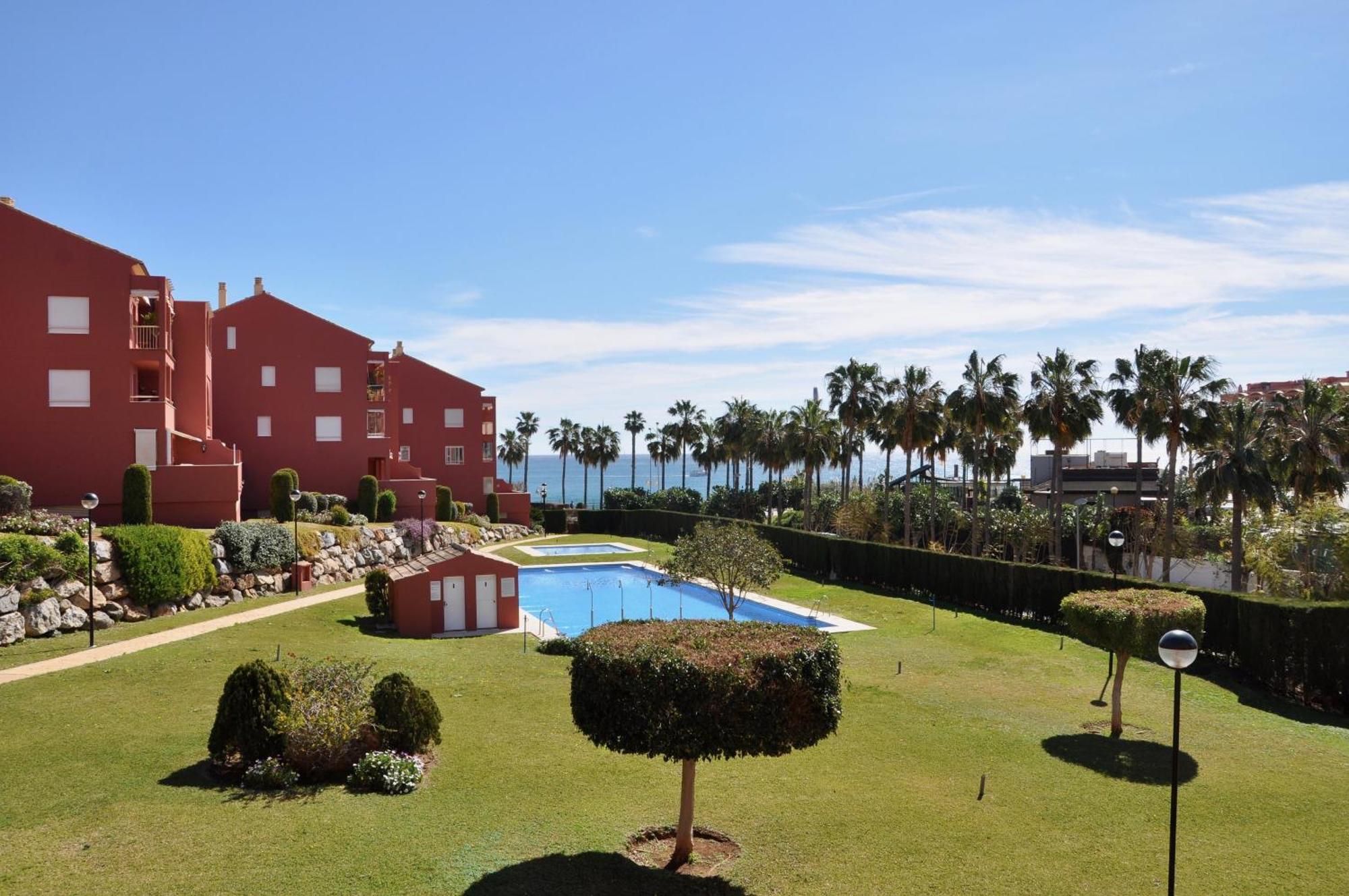 Apartamento Las Camelias ベナルマデナ エクステリア 写真