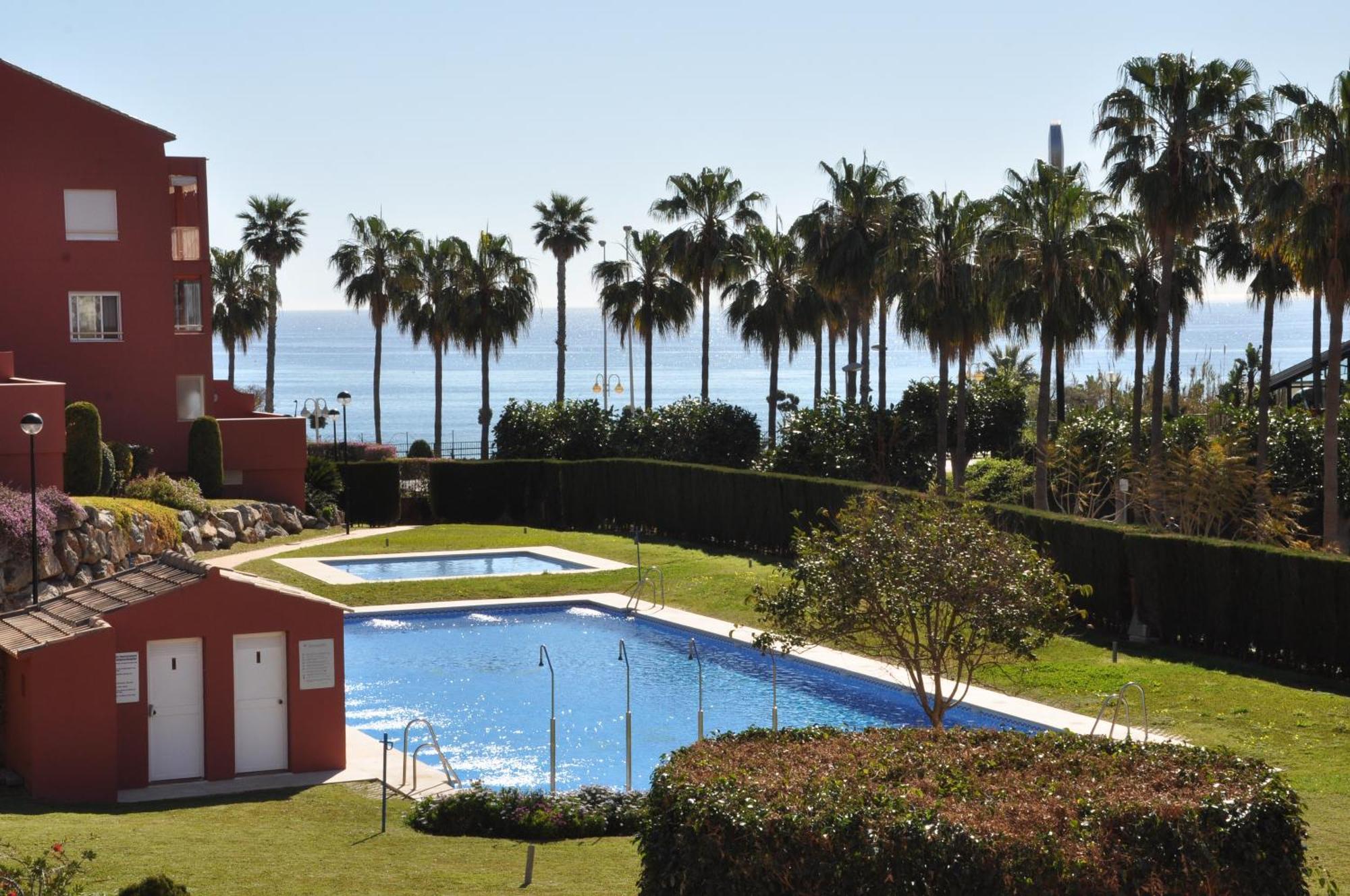 Apartamento Las Camelias ベナルマデナ エクステリア 写真