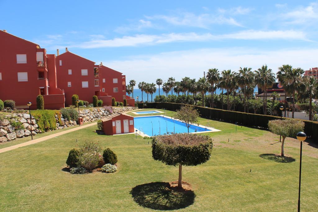 Apartamento Las Camelias ベナルマデナ エクステリア 写真