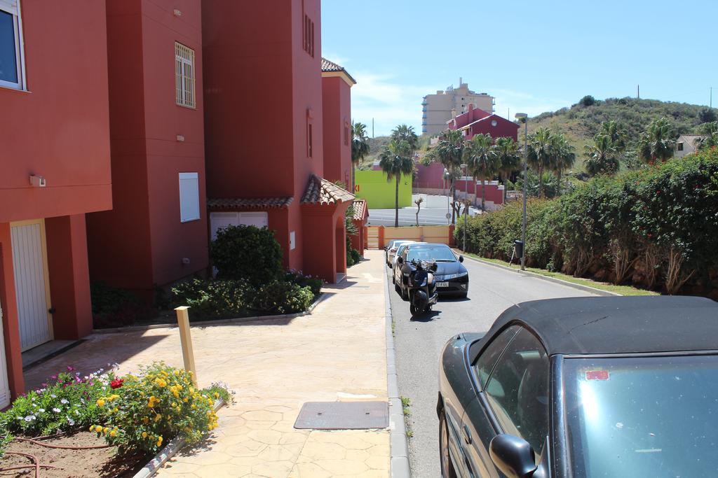 Apartamento Las Camelias ベナルマデナ エクステリア 写真