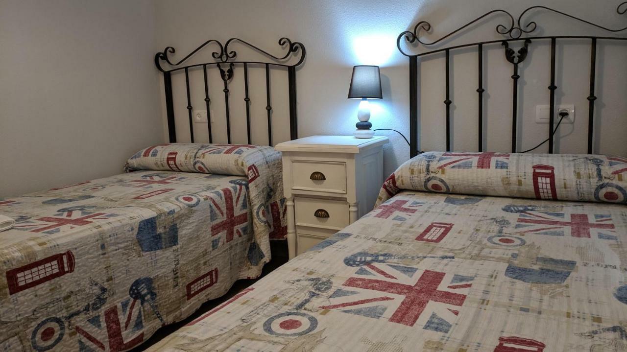 Apartamento Las Camelias ベナルマデナ エクステリア 写真
