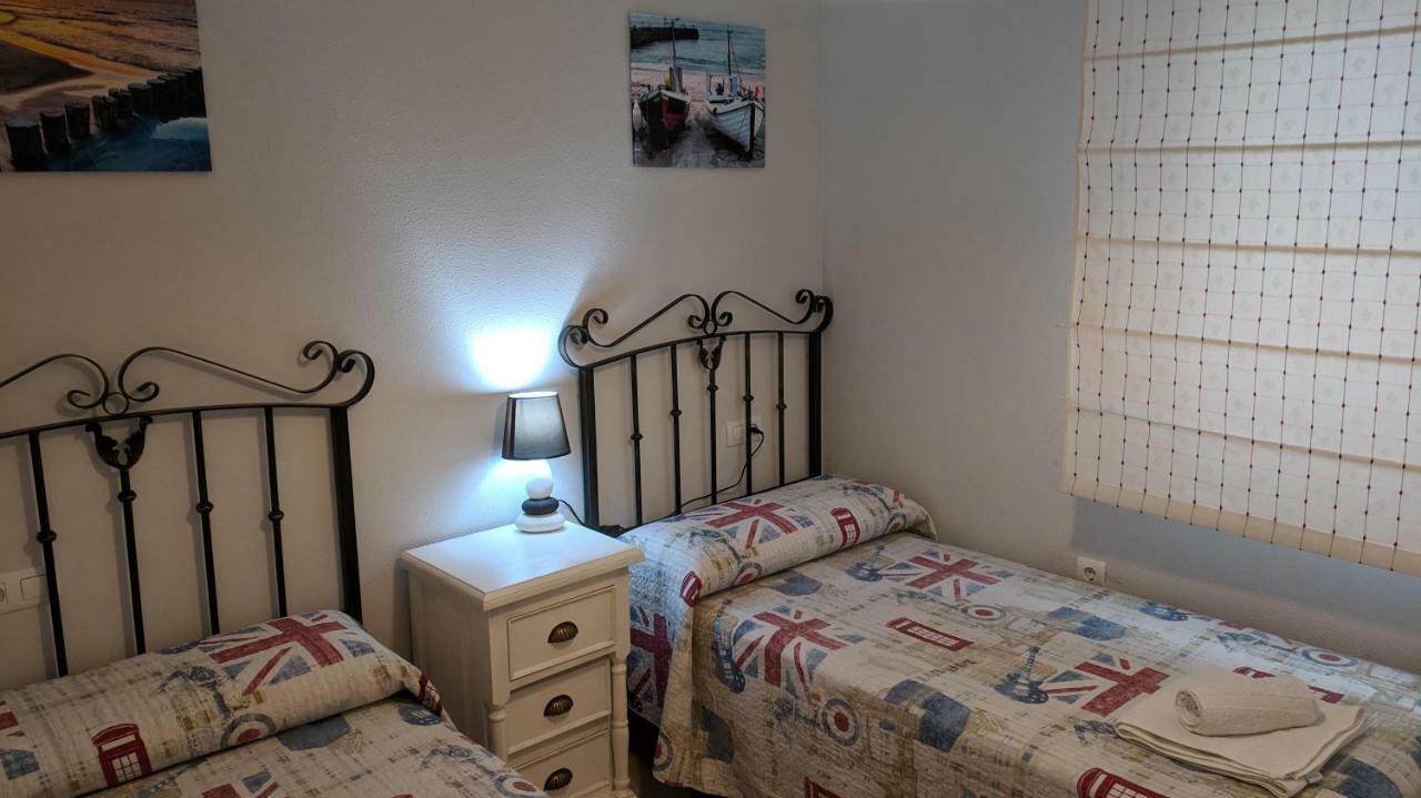 Apartamento Las Camelias ベナルマデナ エクステリア 写真