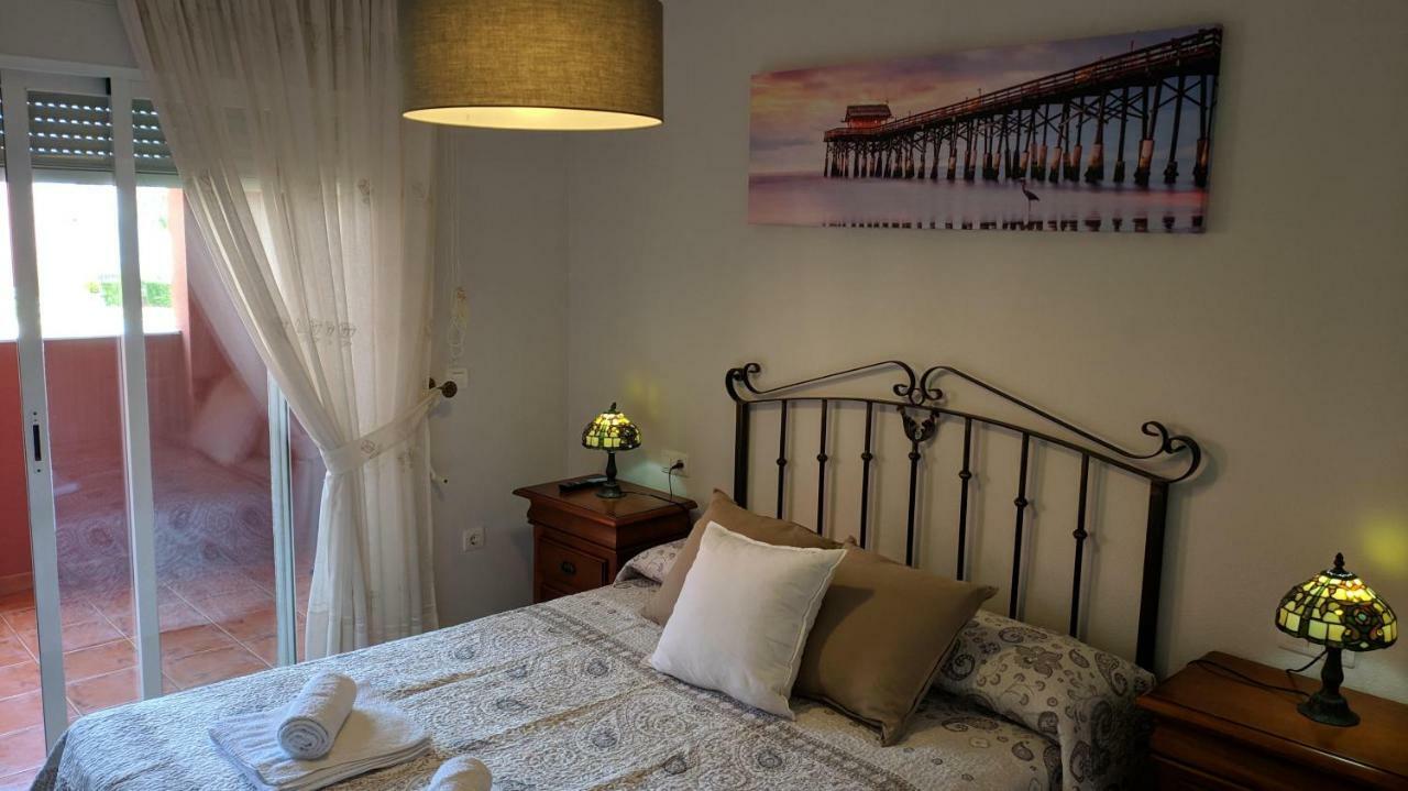 Apartamento Las Camelias ベナルマデナ エクステリア 写真